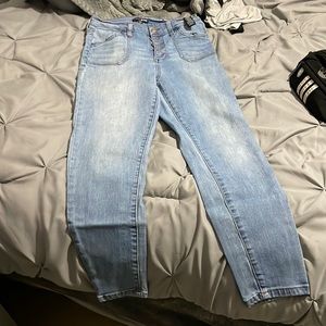 High Waister Button Jean